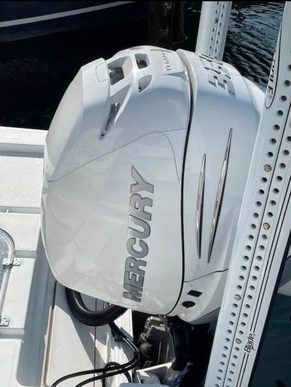 2018 Hell's Bay Estro Fighting Lady Yellow thumbnail